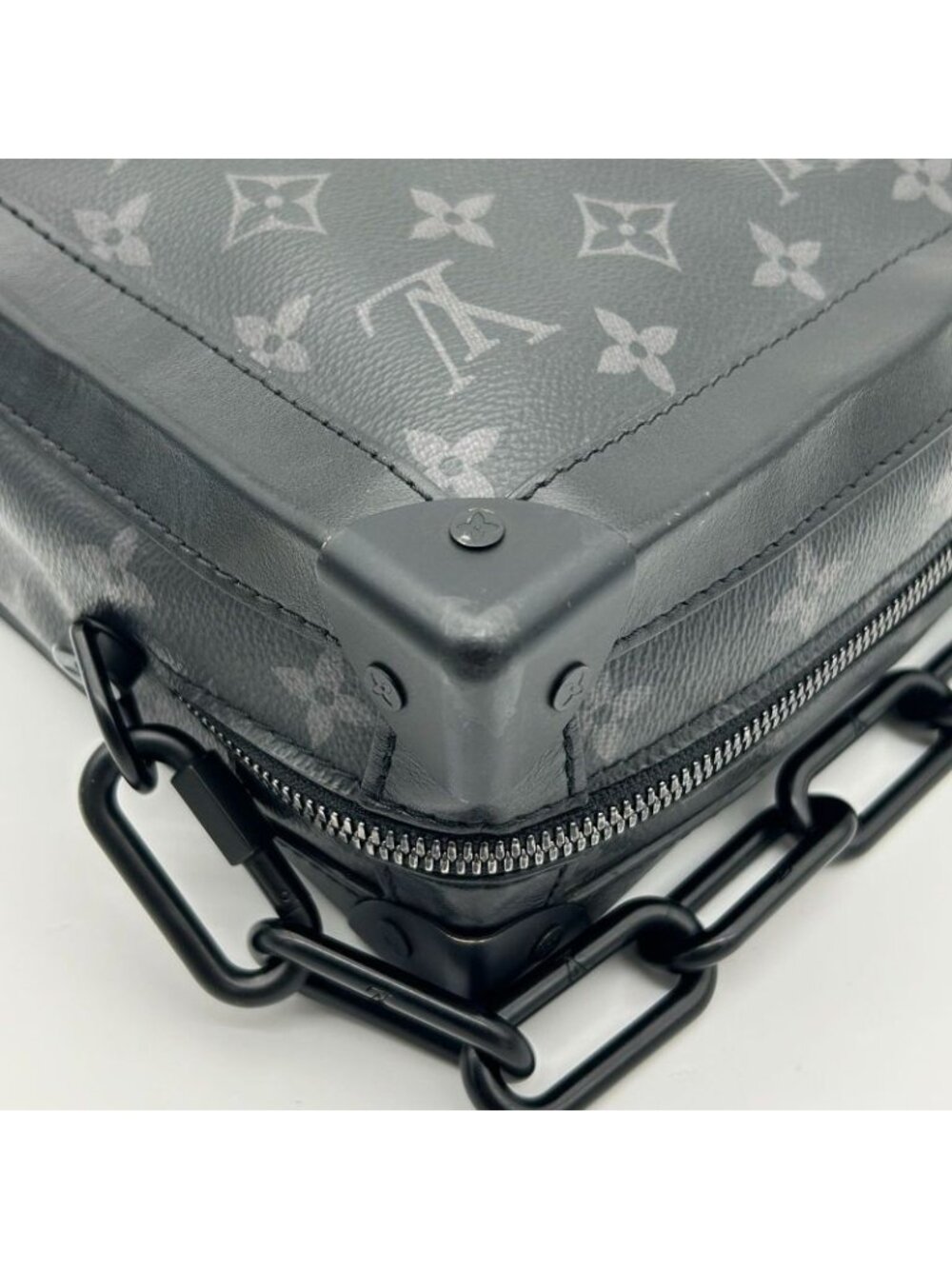 Louis Vuitton Soft Trunk Monogram Eclipse - Picture 16 of 16